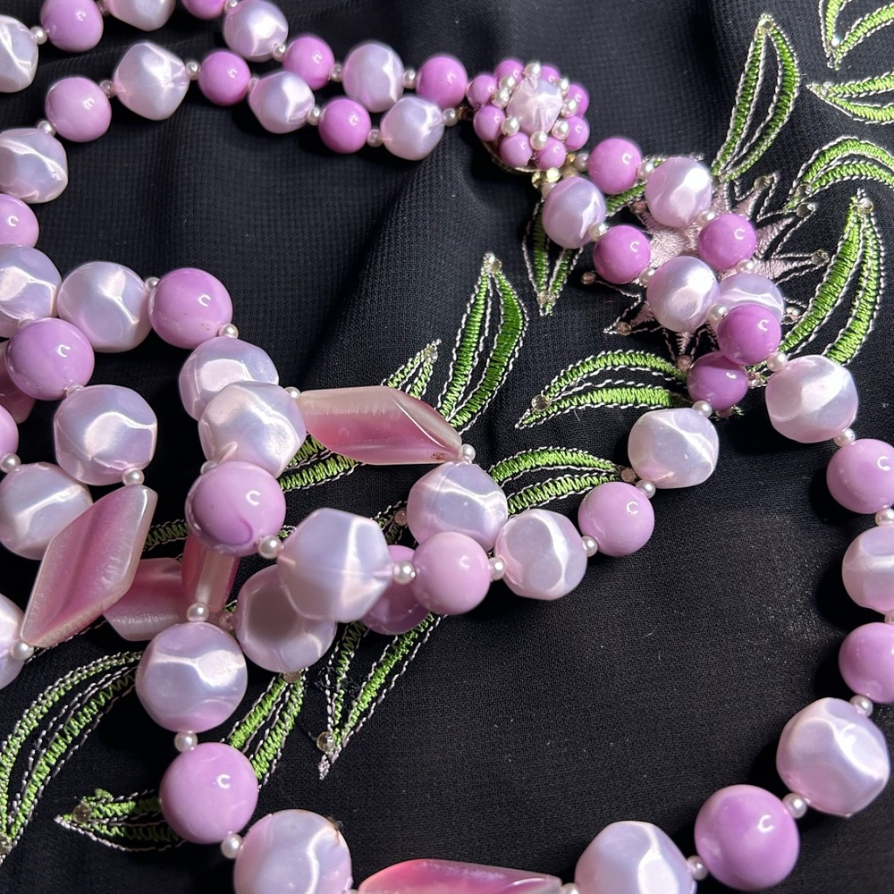 VTG MCM Double strand Choker and clip earring set. Beautiful beads!! - Picture 8 of 11